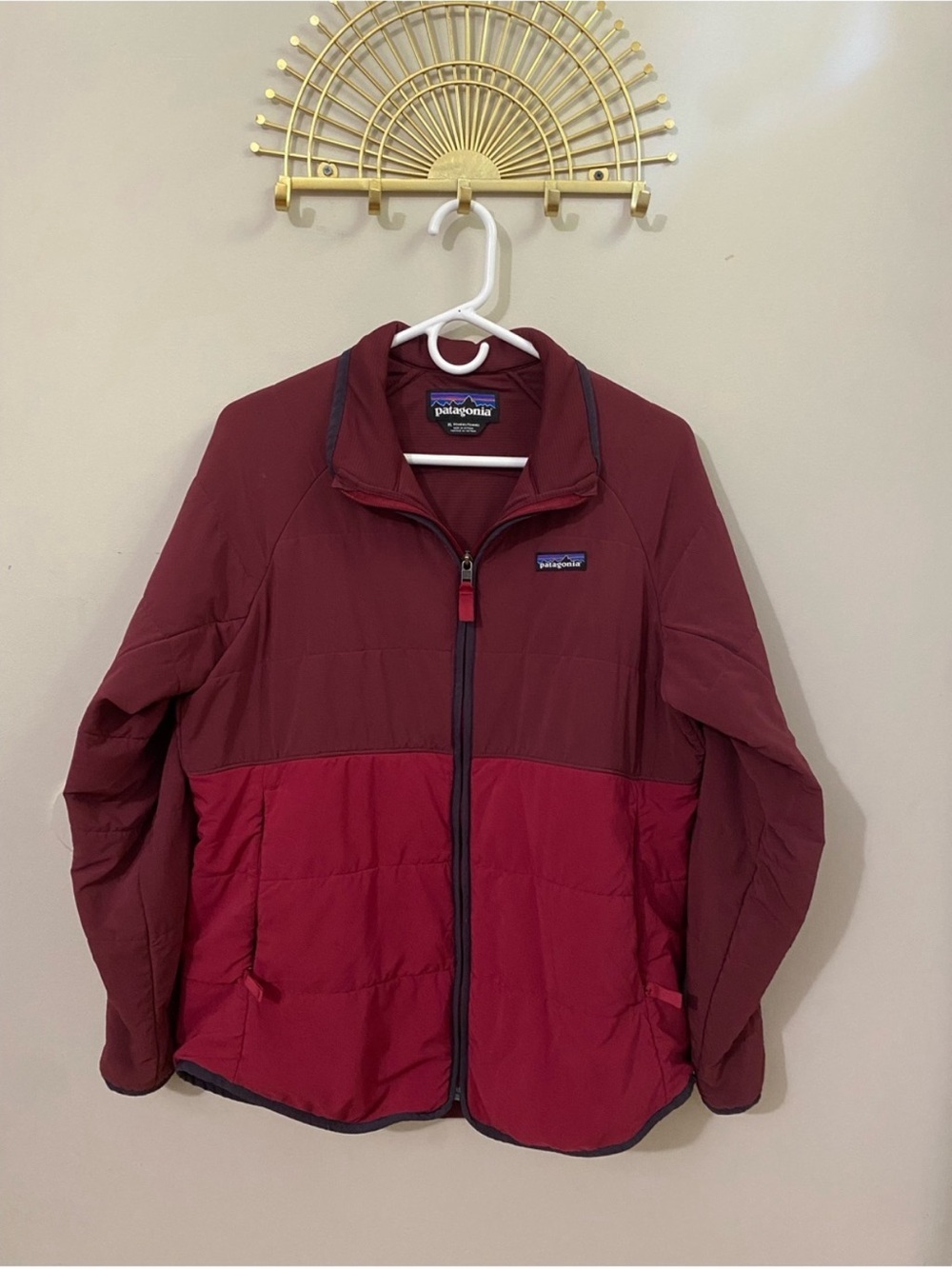 Patagonia women Two-Tone Red Insulated Jacket